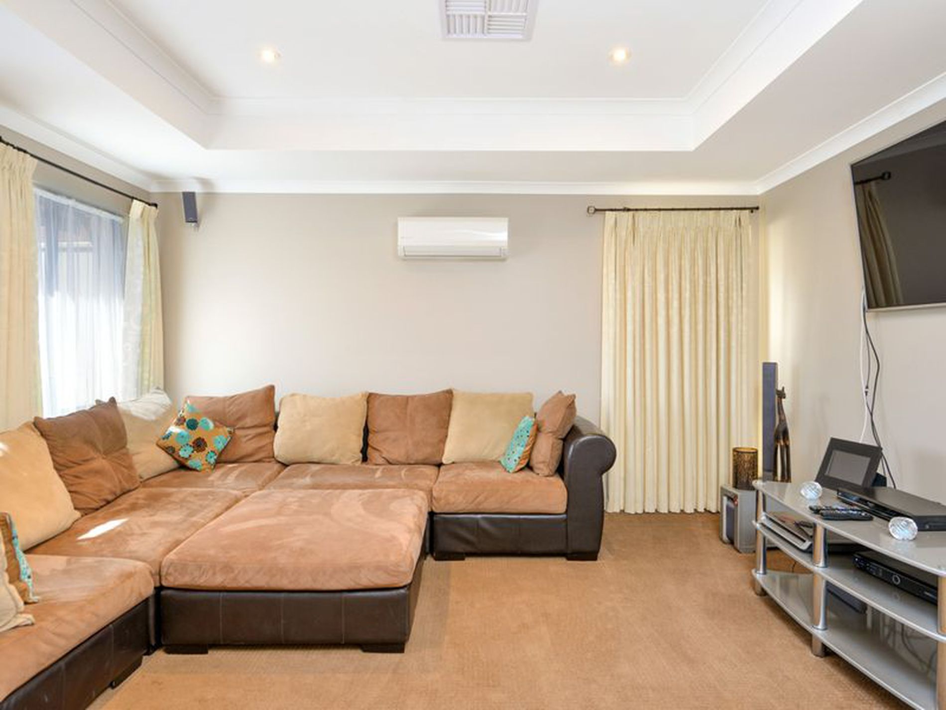 19 Vitali Crescent, Somerville