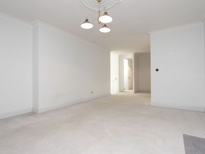 2 / 19 Kitchener Avenue, Burswood