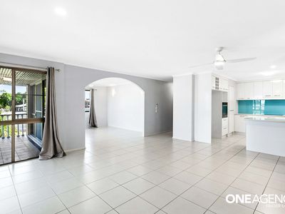 6 / 6 Dayman Street, Urangan