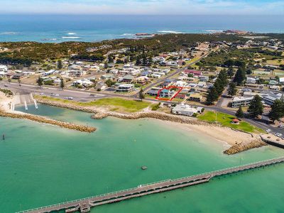 6 Beach Road, Beachport