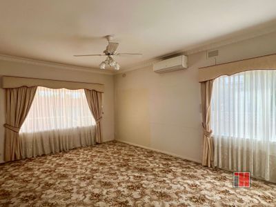 22 Lake Street, Avondale Heights