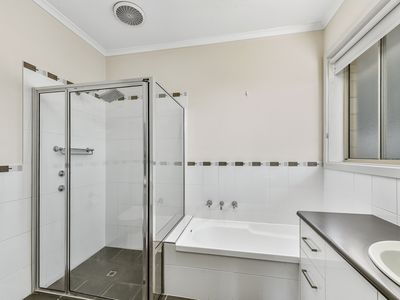 5 Finlayson Court, Millicent