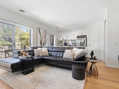 2 / 34 LINNET STREET, Altona