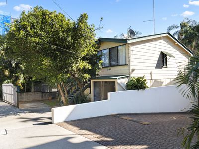 239-241 Boundary St cnr Ward St, Coolangatta
