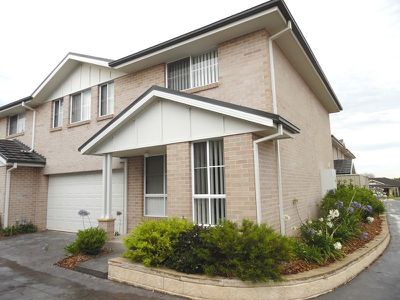 3 / 5 Vlatko Drive, West Hoxton