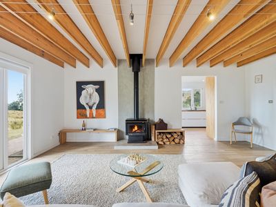 338 Dulcia Road, Gordon