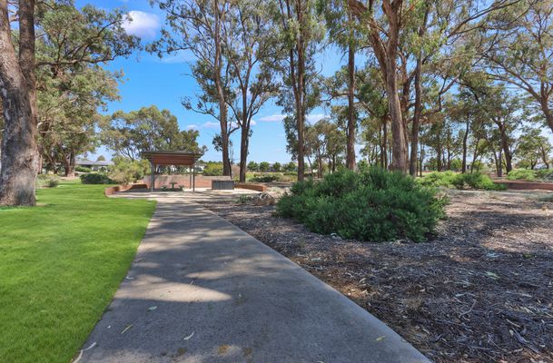 16 Splendour Rd, Baldivis