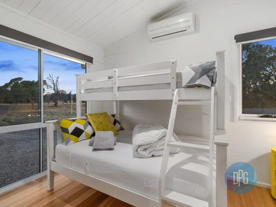 454 Howes Creek Road, Mansfield