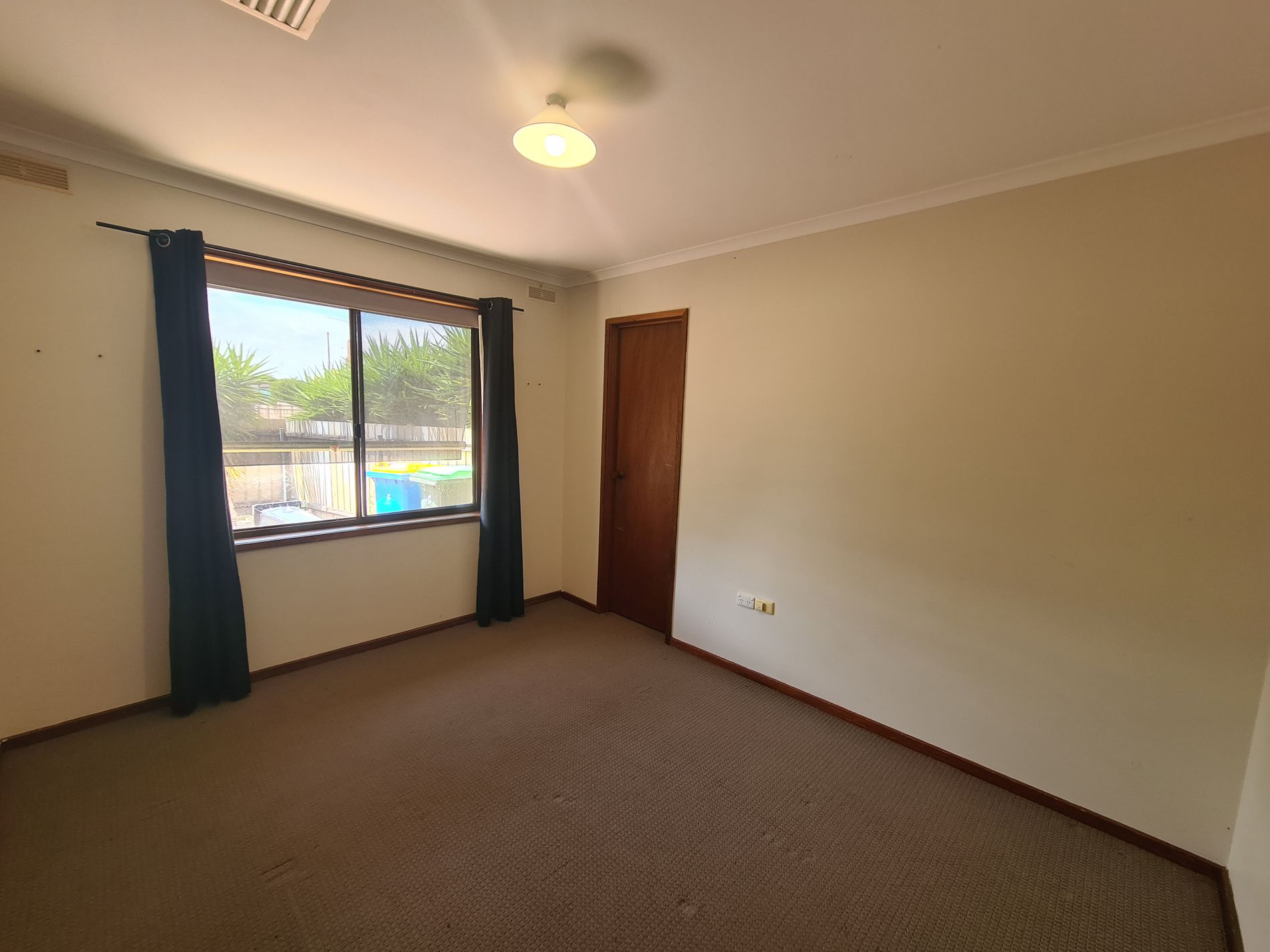 1 / 8 Meaklim Street, Shepparton