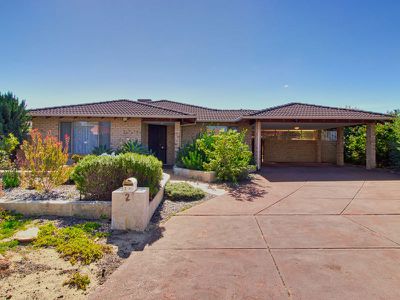 2 Freedman Way , Winthrop