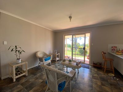 4 Zena Close, River Heads
