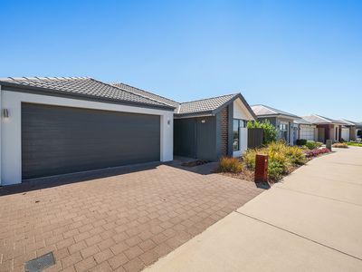 13 Denmark Loop, South Guildford