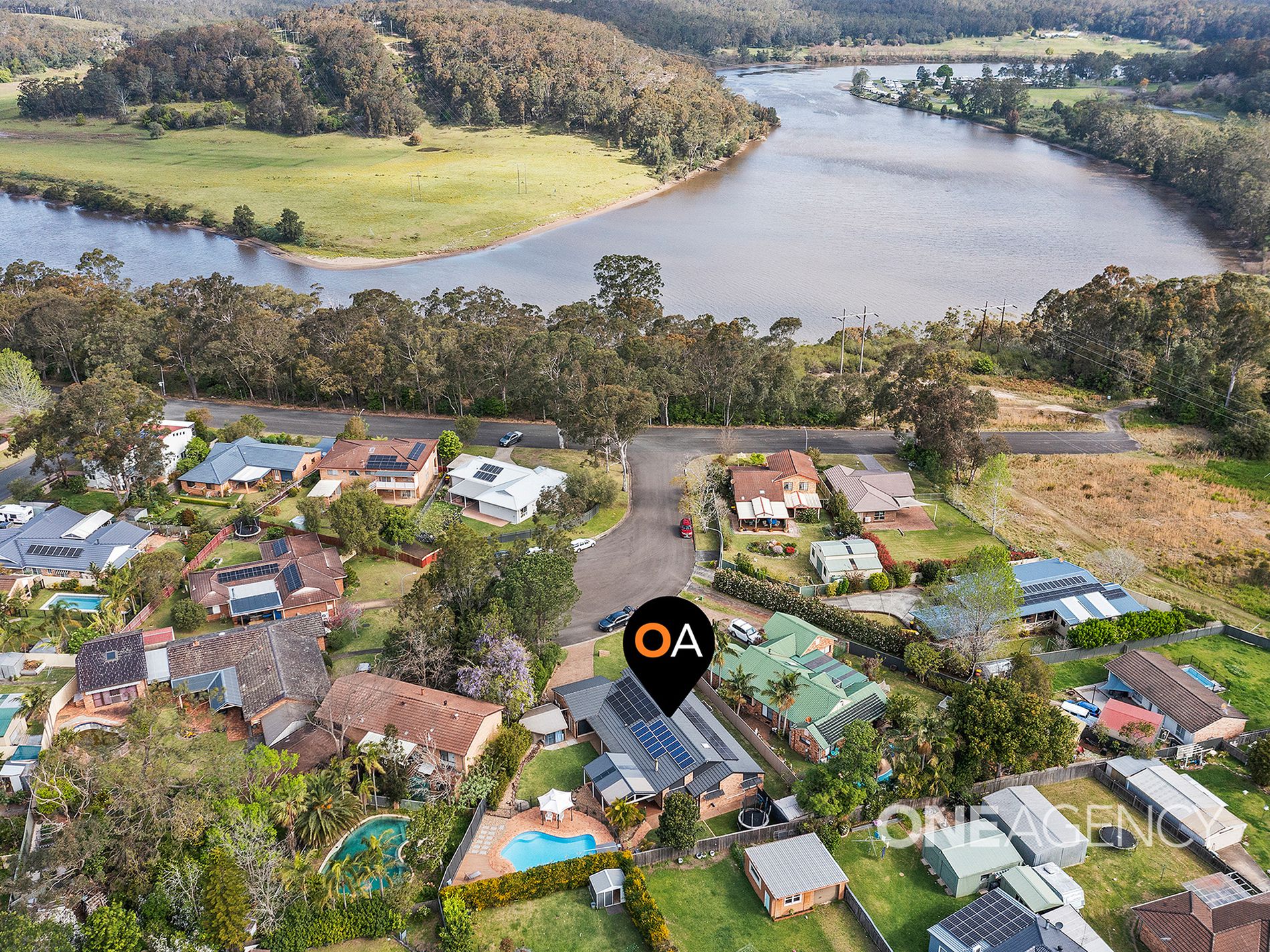 6 Arnheim Place, North Nowra