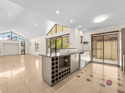 10 Ambleside Way, Canning Vale