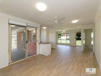 3 Hillcrest Place, Flinders View