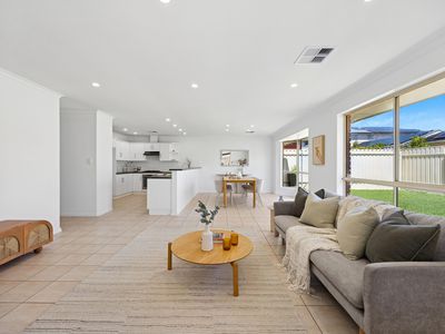 9 Strathbogie Avenue, Findon