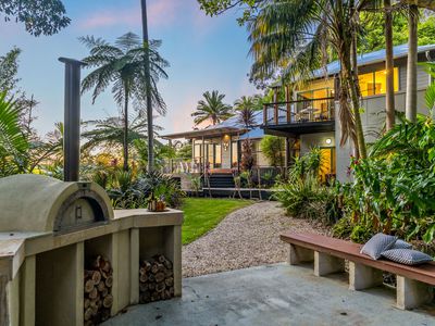 189 Coopers Lane West, Main Arm