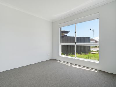 27 Danbulla Avenue, Bushmead