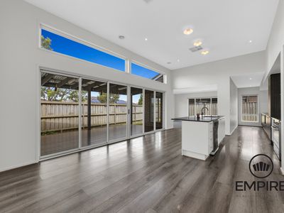 9 Grande Belmond Ave, Clyde