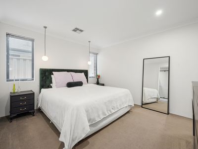 32 Lancaster Loop, Piara Waters