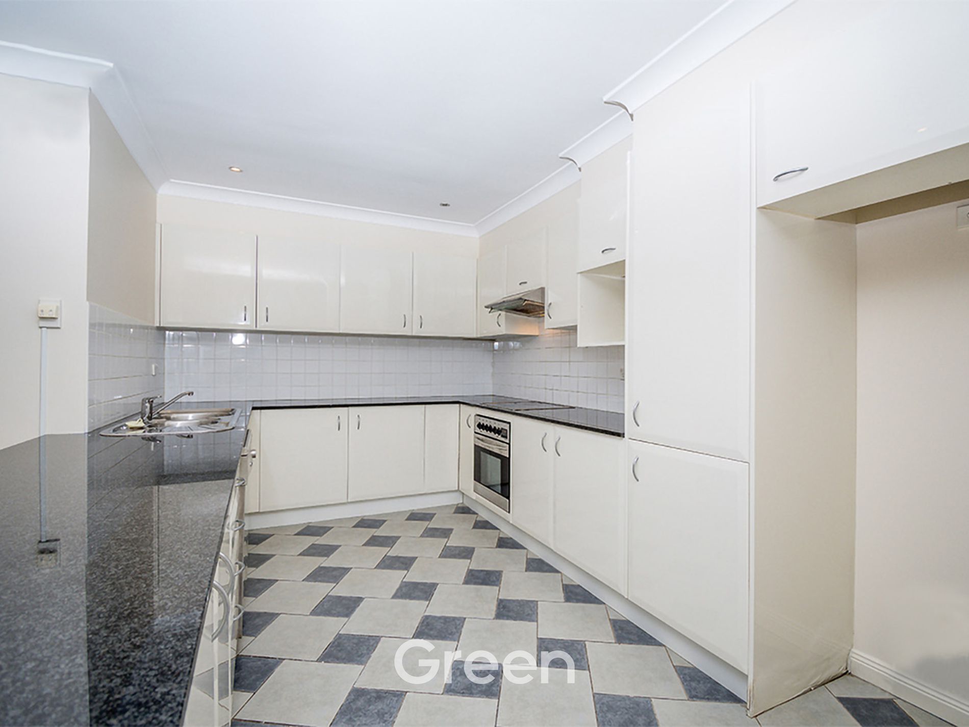13 / 21-23 Cook Street, Baulkham Hills