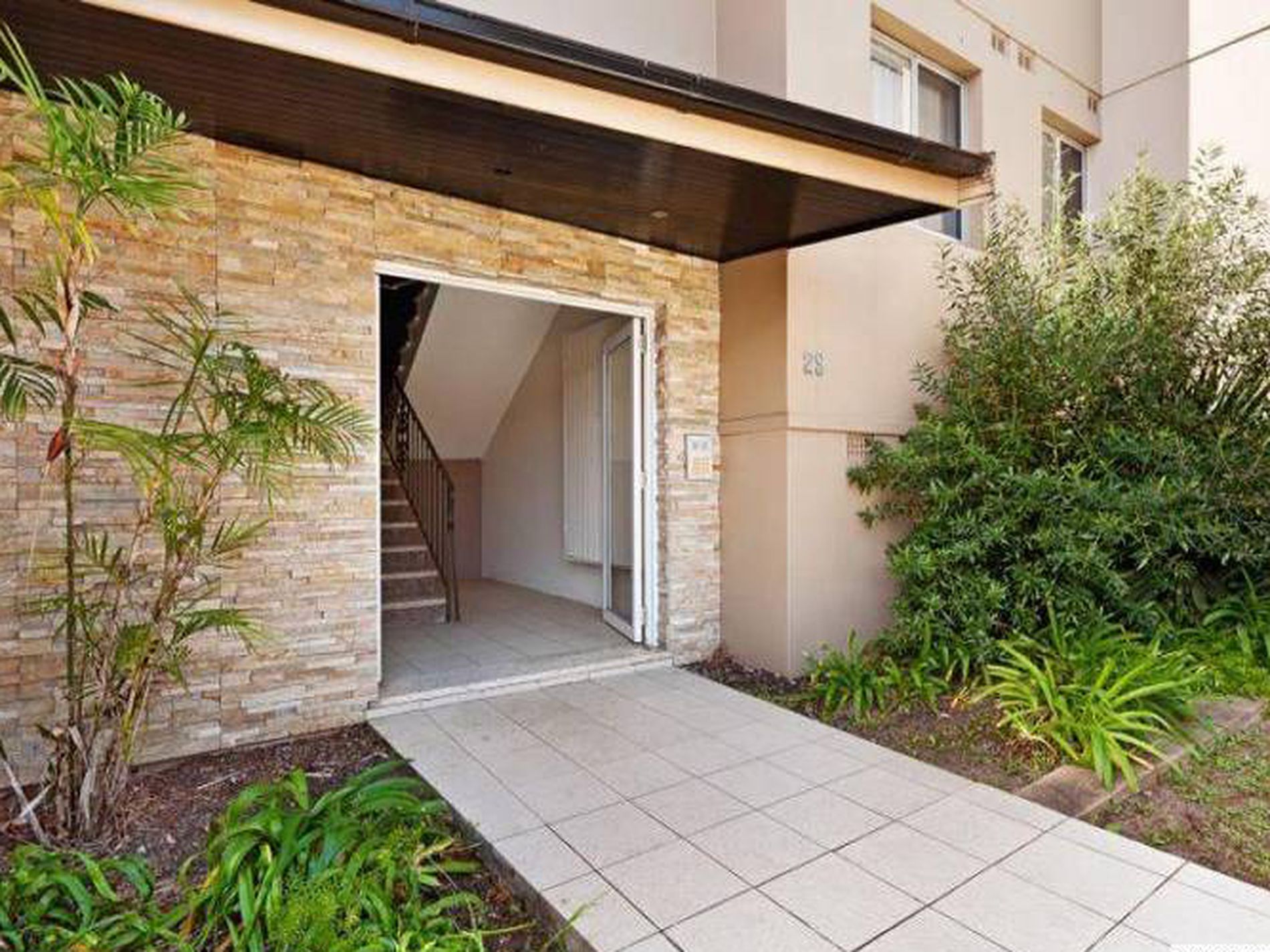 1 / 29 Phillip Street, Roselands