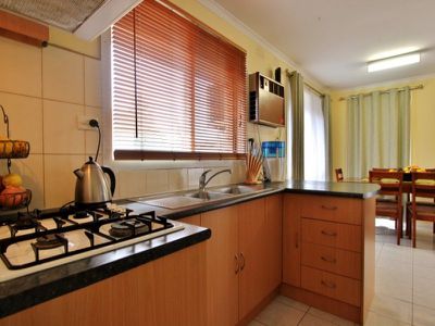 24 Miranda Close, Clayton South