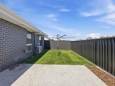 2 / 10 Pimelea Close, George Town