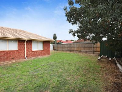33 Kathleen Crescent, Hoppers Crossing