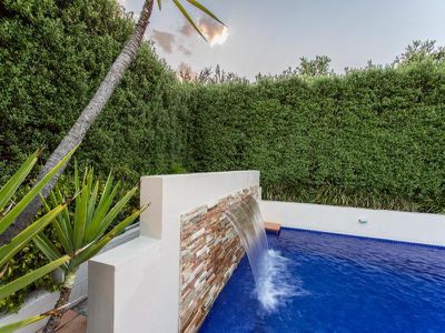 17 AVONDALE DRIVE, Wodonga