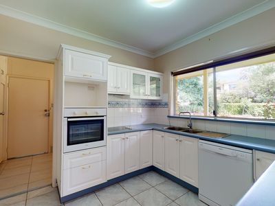 32 Stonehaven Avenue, Dubbo