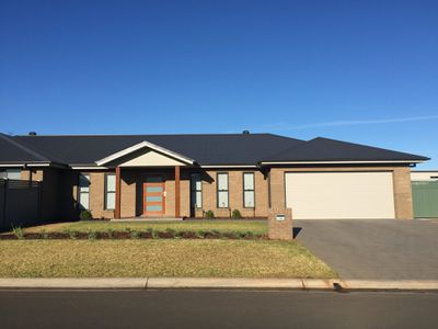 16 Amadeus Avenue, Dubbo