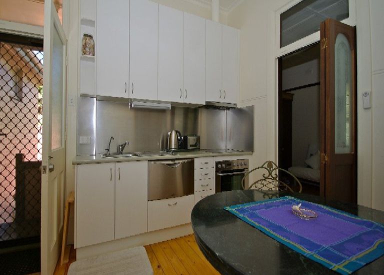 8 / 20 St Johns Row, Glenelg