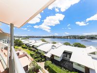 135 Macquarie Street, Teneriffe