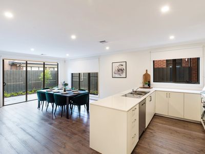 1 Cockatiel Street, Narre Warren