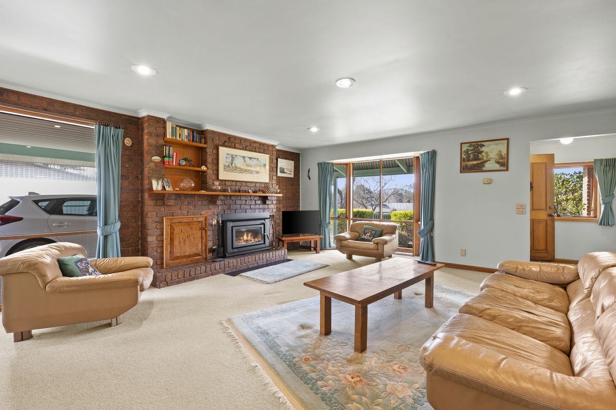 9 Club Court, Mansfield