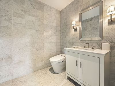 146 Waverly Place, New York, NY 10014, International