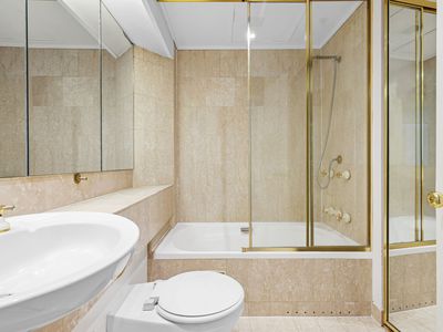 701 / 187 Liverpool Street, Sydney