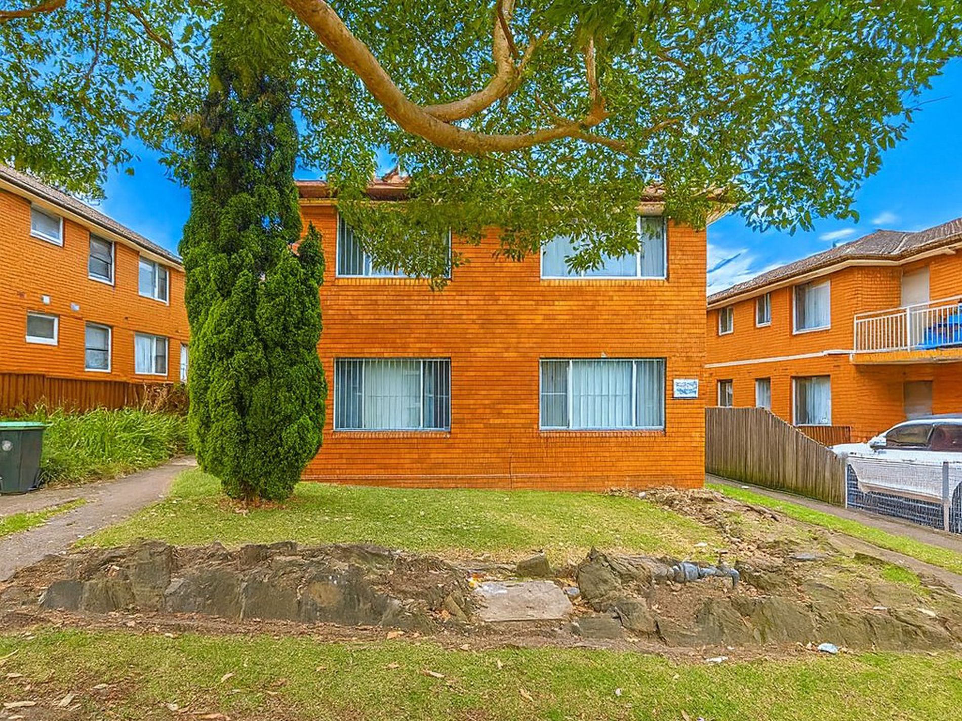 1 / 5 Fairmount St, Lakemba