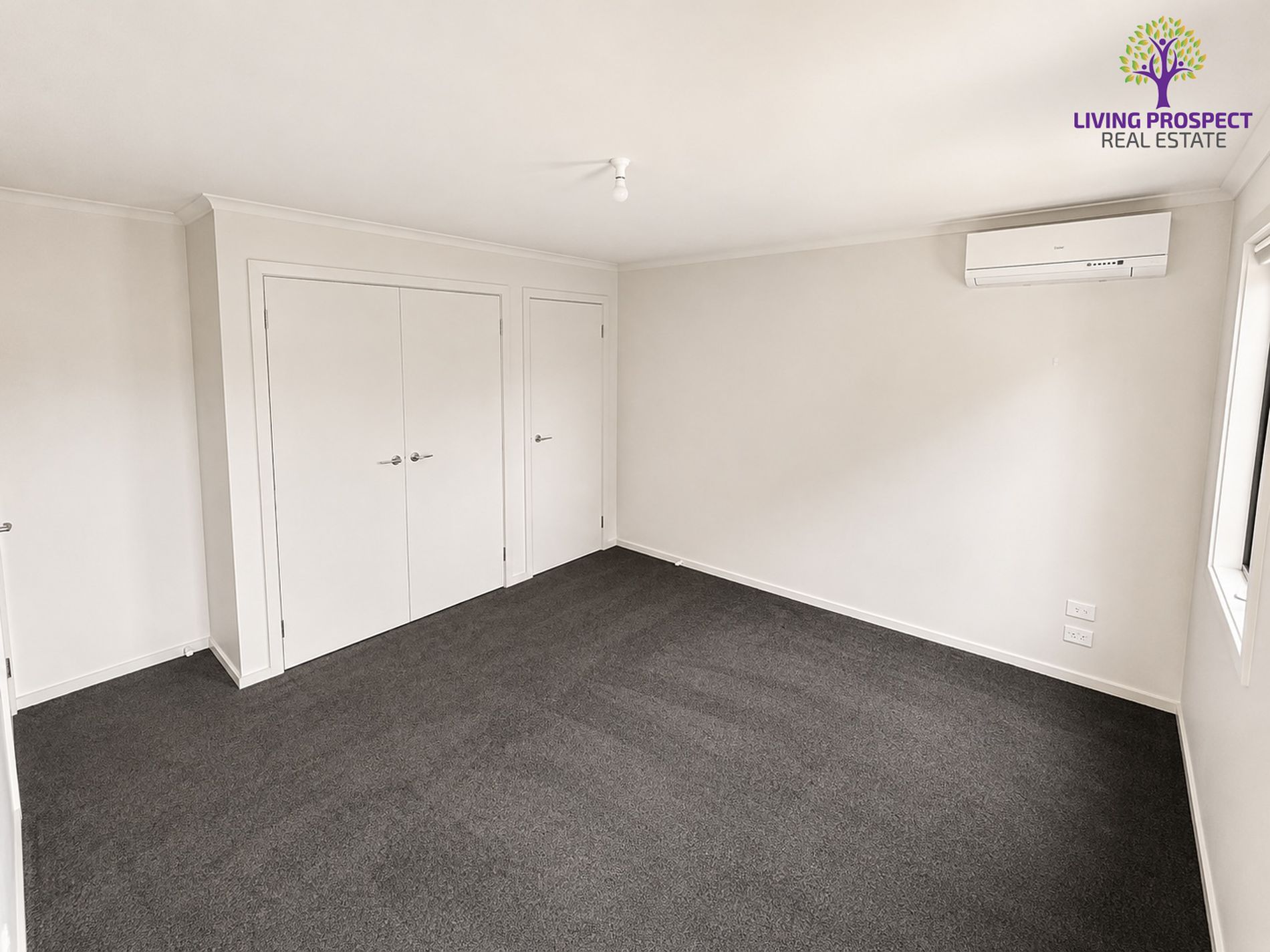 33 / 39 Astley Crescent, Point Cook