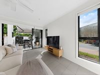 30 Mayfair Lane, Hope Island