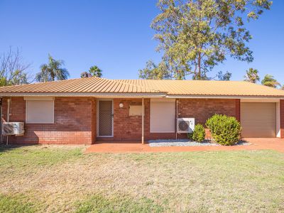 50 Giles Avenue, Newman