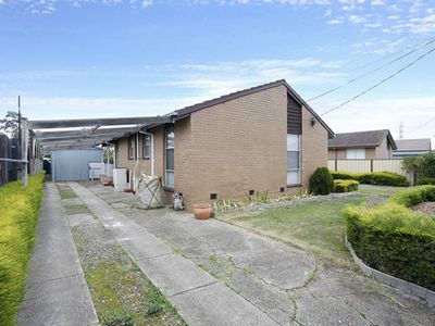 18 Marchant Crescent, Sunshine West