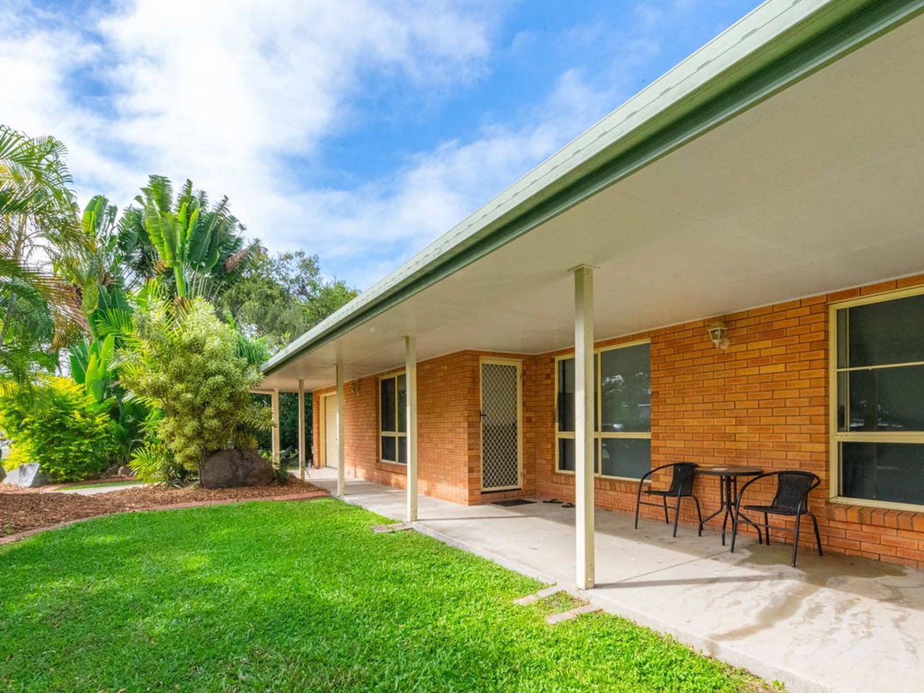 11 Holmes Drive, Beaconsfield