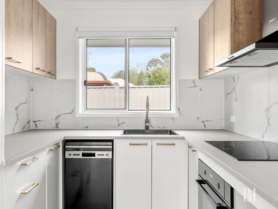 unit 3 / 5 White Street, Kilmore