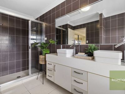 21 Chesterton Court, Kirwan