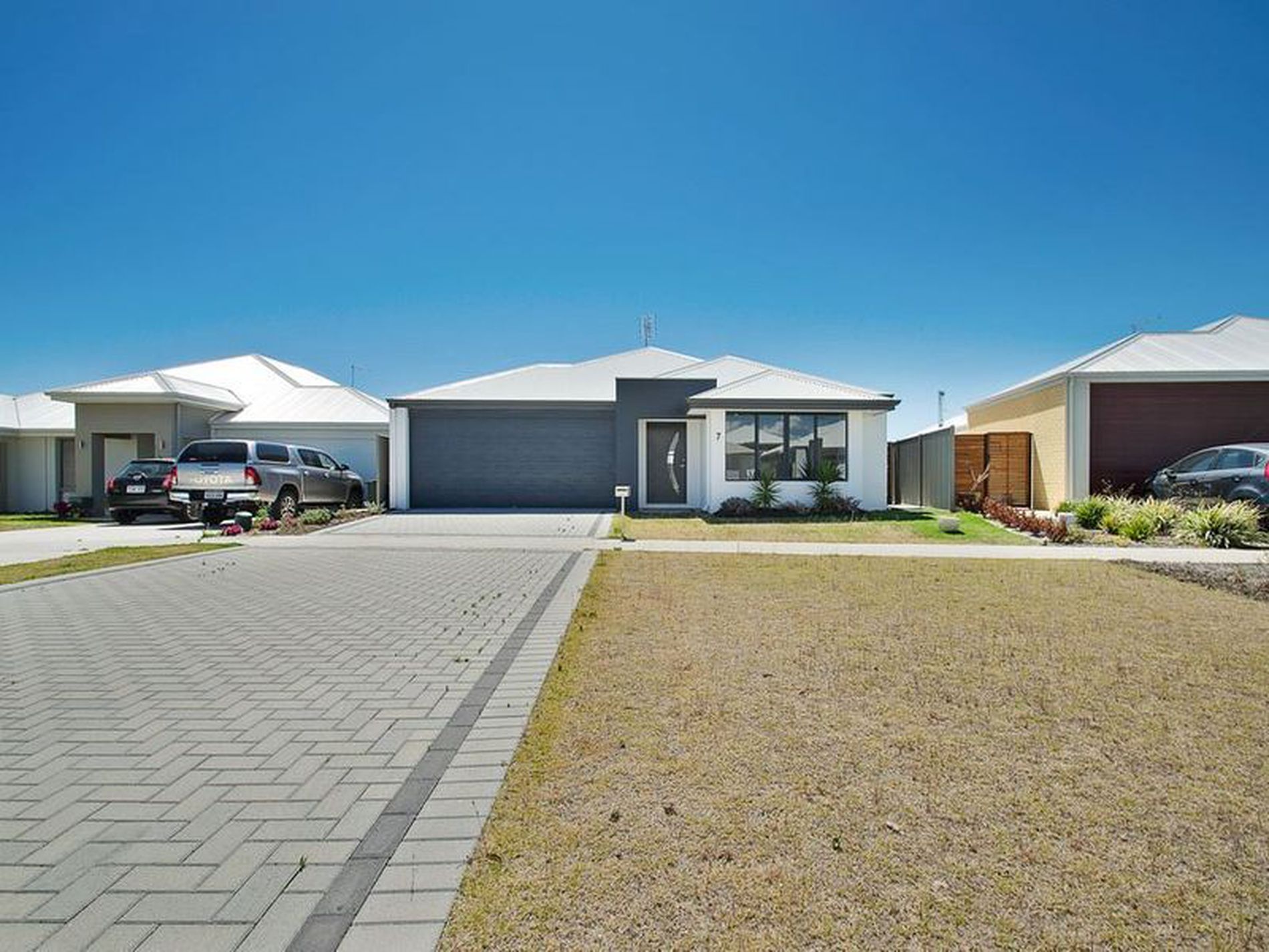 7 Persian Street, Eglinton