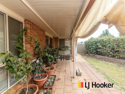 12 / 5 John Brass Place, Dubbo
