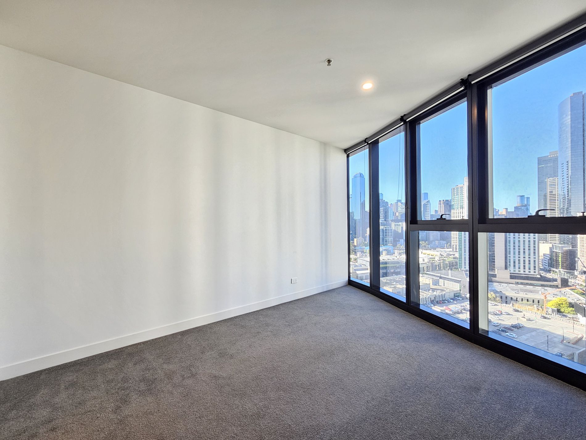 2509 / 105 Clarendon Street, Southbank