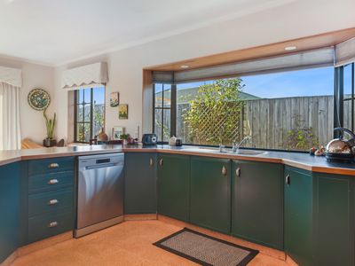 12 Vining Crescent, Stoke
